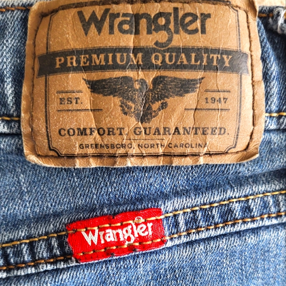 28x30 Wrangler Jeans